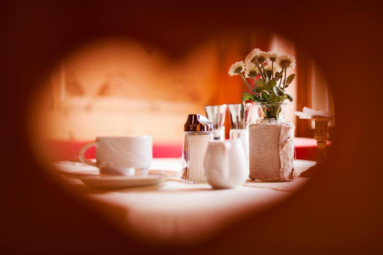 Hirschen Wohlfuehlhotel Schoppernau Luaran gambar