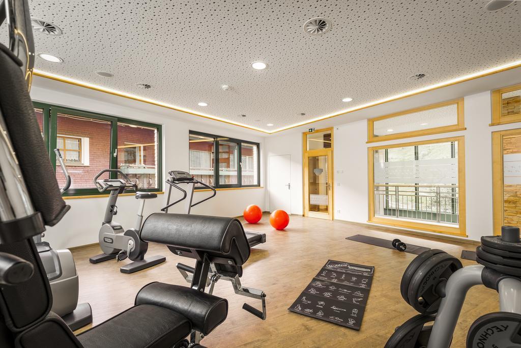 Hirschen Wohlfuehlhotel Schoppernau Luaran gambar